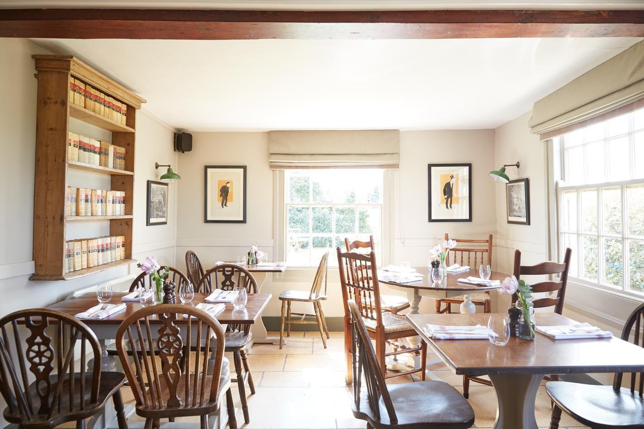 The Pheasant Inn Hungerford Bagian luar foto
