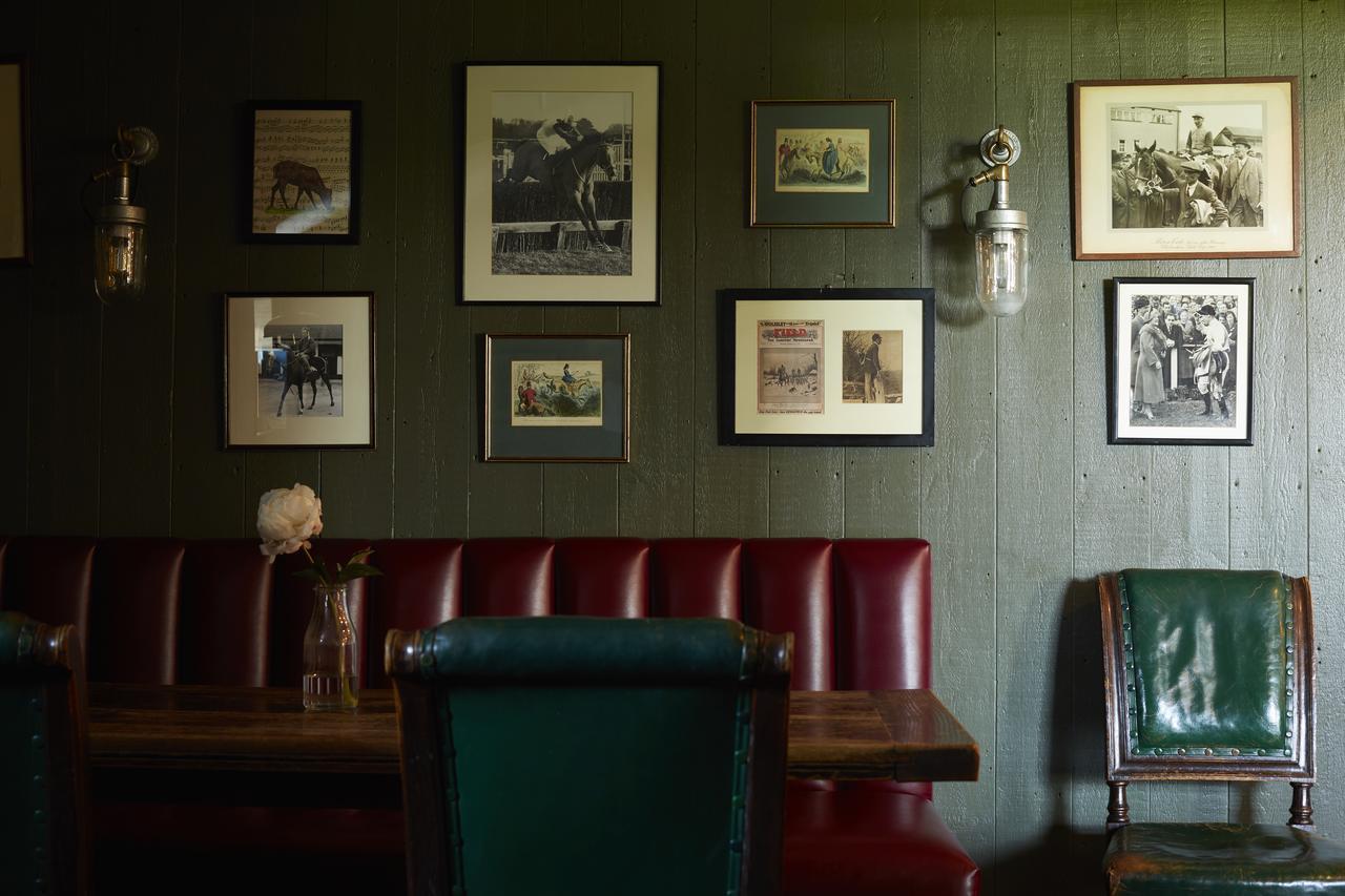 The Pheasant Inn Hungerford Bagian luar foto